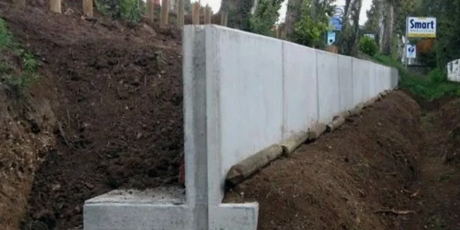 Retaining Wall Design in Ennis – Practical Ground Support for County Clare Sites